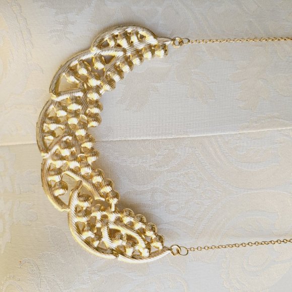 Pearl Bib Necklace, Bridal Necklace - Picture 6 of 9